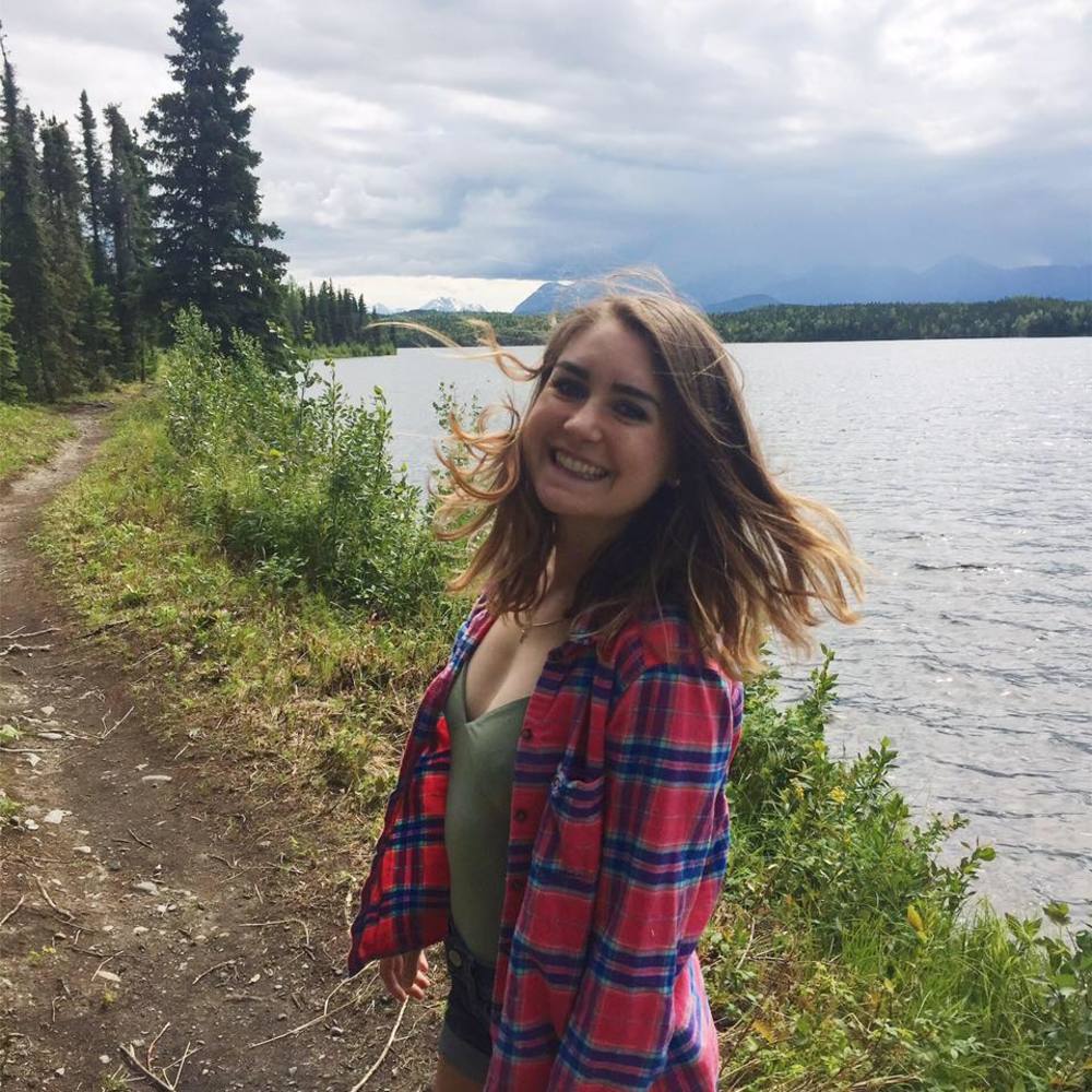 Meet your Posher, Courtney